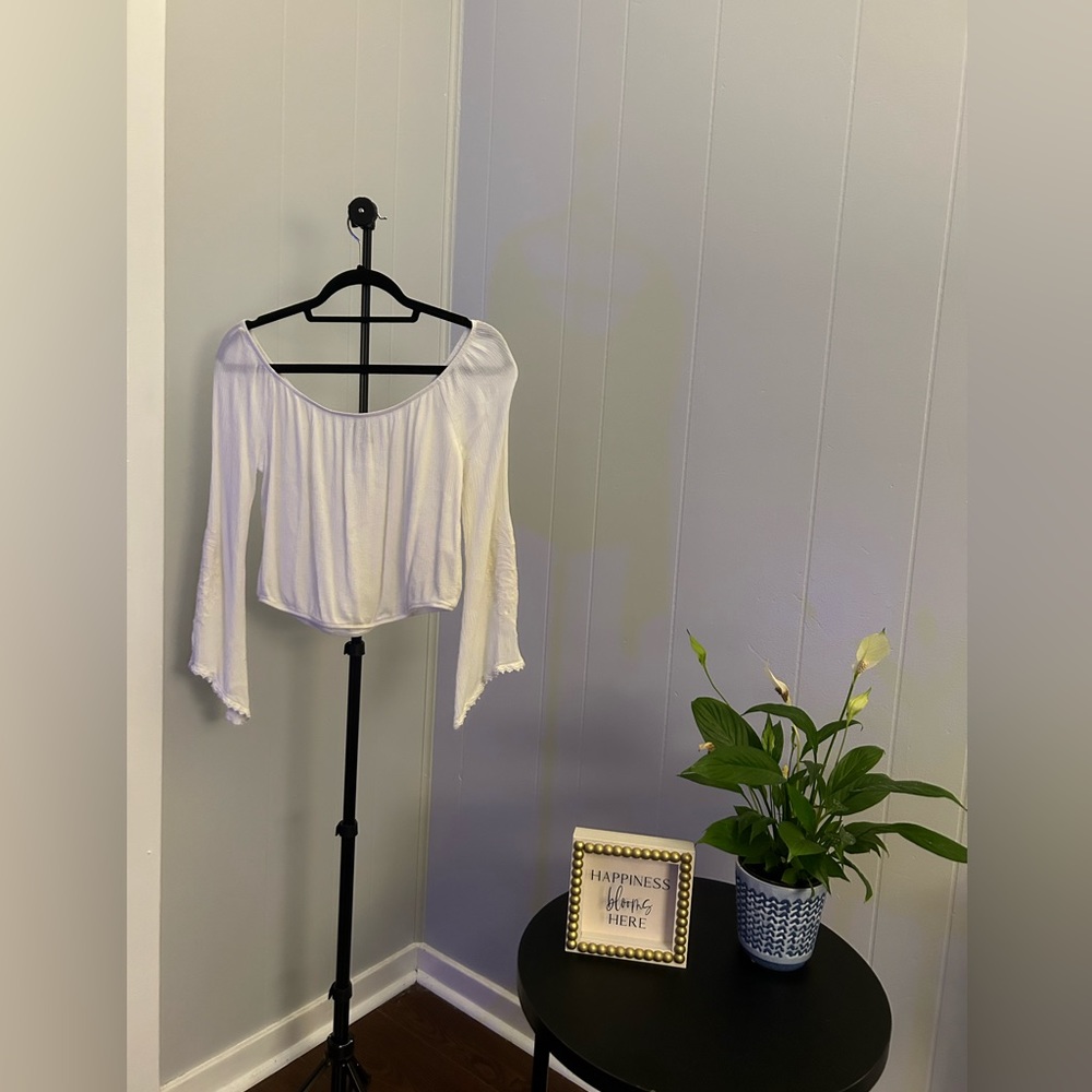 White crop linen shirt
